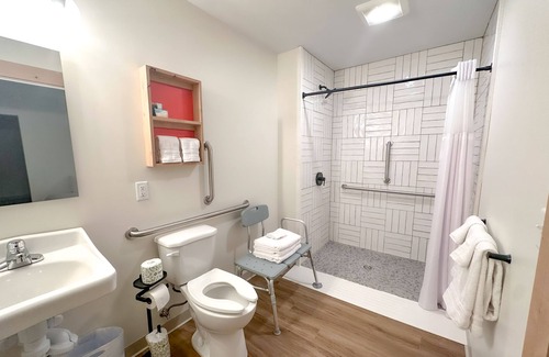 Sandusky Hotel | Explorer Rest & Recreation