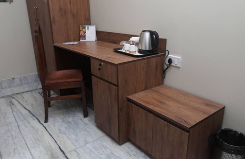 Varanasi Apartment | Exquisite 3-bedroom House with WiFi, AC in serene Varanasi