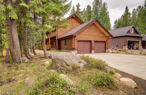 McCall House | Exquisite McCall Log Cabin - Walk to Payette Lake!