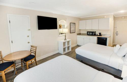 Litchfield by the Sea Apartment | Exquisite Unit on the 1st Flr Resort View Room