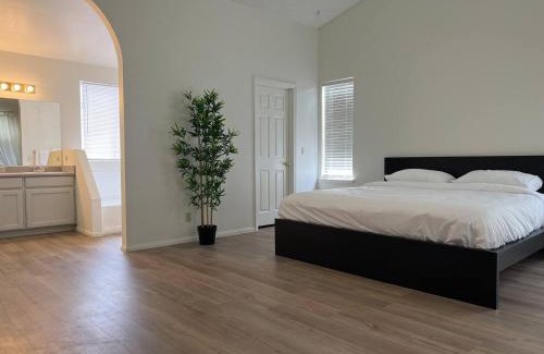 Las Vegas House | Extended Stay 3 Or 4 Beds Cozy Smart Home Living