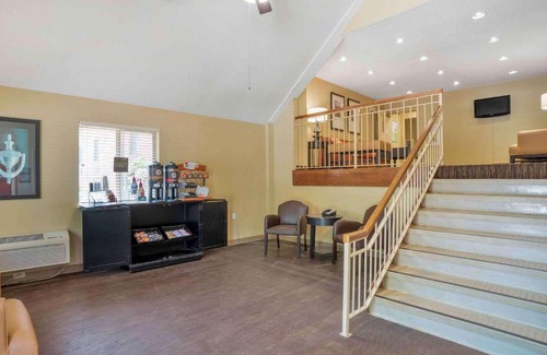 Crestline Heights Hotel | Extended Stay America Select Suites - Birmingham - Inverness