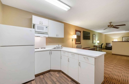 Germantown Hotel | Extended Stay America Suites Washington DC Germantown Milest