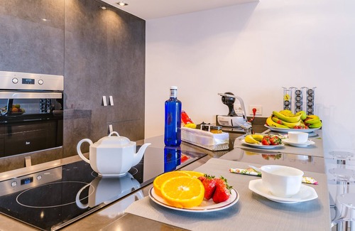 Playa del Aguila Apartment | Extra luxury beachfront apartment with 2 bedrooms