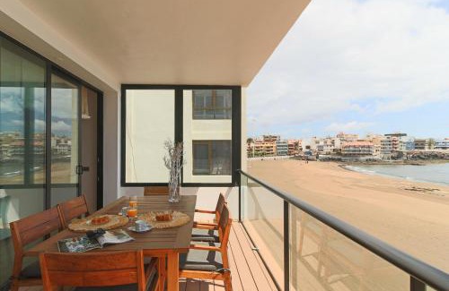 Melenara Apartment | Extra Luxurious Apartment on the Beachfront