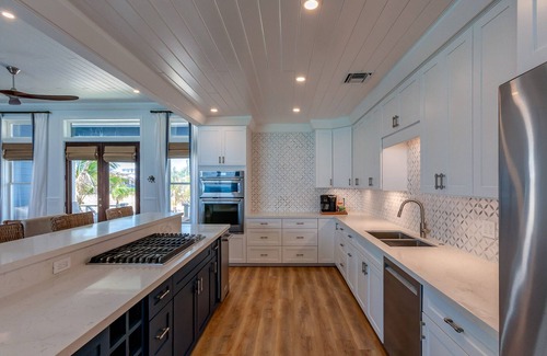 Great Guana Cay House | Extravagant Oceanfront Estate with Putting Green & Bocce Ball Court nStarlink