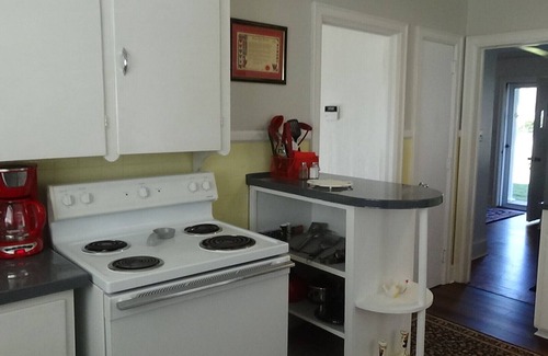 Centerville House | EZ - GO Lodging 3.7 mi Green Pond Landing(Lake Hartwell) Clemson Univ 15 mil.