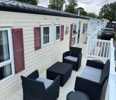 Ebford Other | F04 Dawlish Sands 4 bedroom 8 berth static