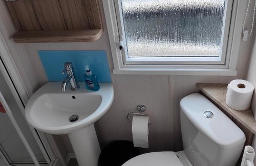 Sandown Resort | F14 Static Caravan, Fairway holiday park