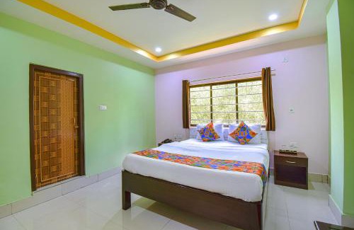 Guwahati Hotel | FabHotel Knight Airways - Nr Guwahati Airport