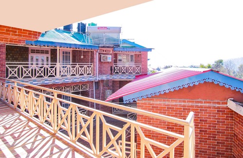 Chachian Hotel | Fabhotel Royal Green Buds