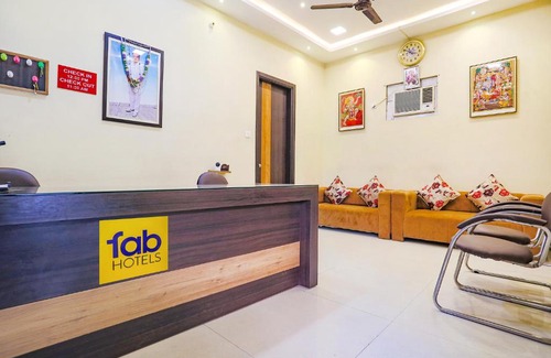 Kalyanpur Hotel | FabHotel SG Garden