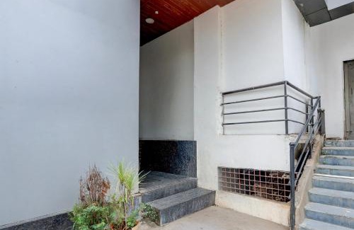 Hanmakonda Hotel | FabHotel Silver Cloud