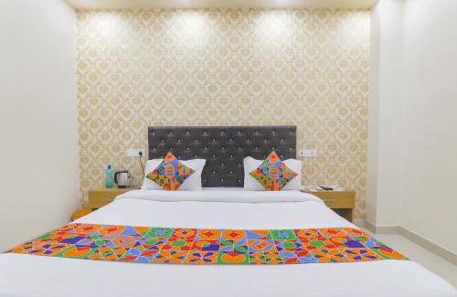 Sarnath Hotel | FabHotel US Inn