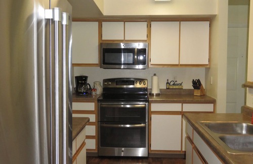 Boise House | Fabulous 3 Br 2.5 Bath Townhouse Wonderful For Family/group Getaway!