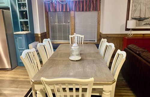 Branson Cottage | Fabulous 4BDR/3BA with Game Room! Great Amenities. Near Attractions.