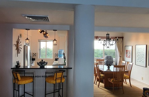 Zona Hotelera Norte Condo | Fabulous Beachfront Home-Family Friendly, Las Brisas 402 Reduc min stay 3 days n