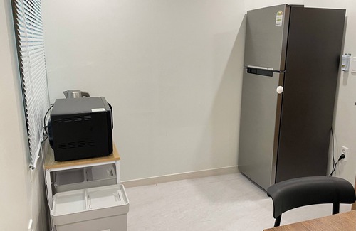 Jungang-dong House | Fabulous building with AC in vibrant Busan