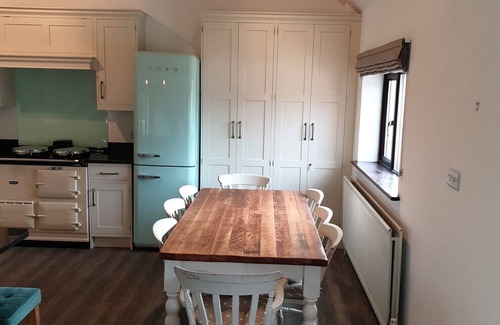 Wimborne House | Fabulous character barn conversion, in a gorgeous rural Dorset haven.