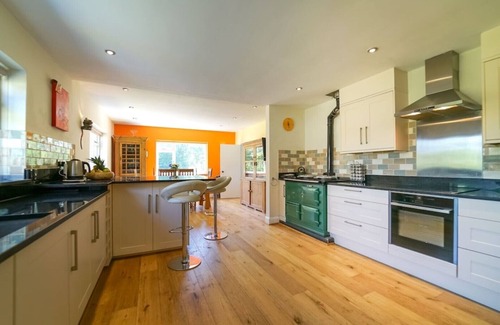 Langport House | Fabulous country retreat , lovely house , hot tub and set in beautiful gardens