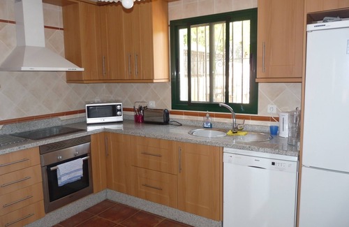 Alcaucin House | Fabulous family friendly 4 bed villa with private pool