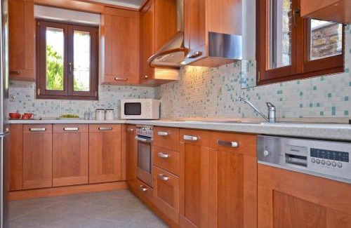 Agios Prokopios Villa | Fabulous Holiday Villa in Naxos Island