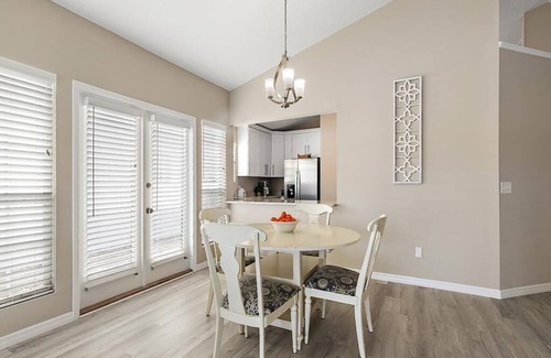 Latrium House | Fabulous single family home close to Mayo Clinic, shopping, restaurants and schools