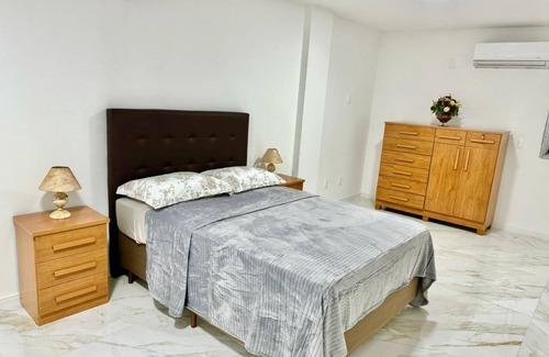 Pajucara Apartment | Facing the Ferris Wheel! Ed Canoa 601 Beira Mar With Parking Included