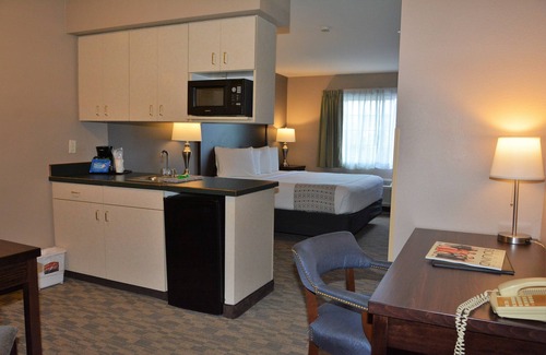 Dupont Hotel | FairBridge Inn & Suites Dupont