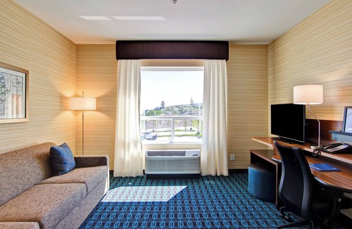 Kamloops Hotel | Fairfield Inn and Suites by Marriott Kamloops