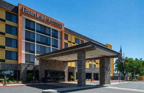 Bakersfield Hotel | Fairfield Inn and Suites by Marriott Bakersfield Central
