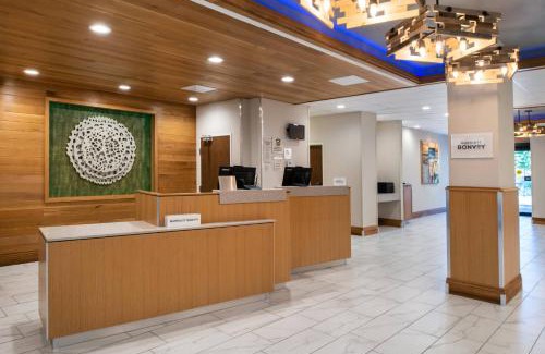 Bakersfield Hotel | Fairfield Inn and Suites by Marriott Bakersfield Central