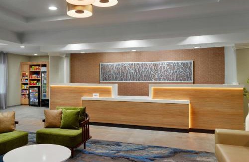 North Charleston Hotel | Fairfield Inn and Suites Charleston North/University Area