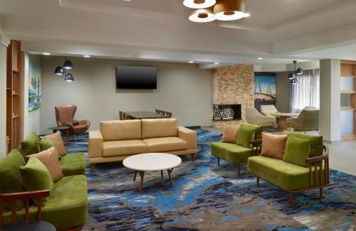North Charleston Hotel | Fairfield Inn and Suites Charleston North/University Area