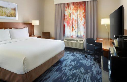 North Charleston Hotel | Fairfield Inn and Suites Charleston North/University Area