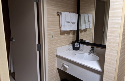 Concord Hotel | Fairfield Inn By Marriott Concord