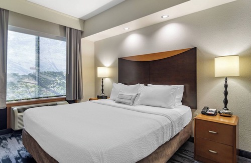 Commerce Hotel | Fairfield Inn & Suites by Marriott Commerce