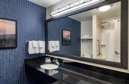 Commerce Hotel | Fairfield Inn & Suites by Marriott Commerce