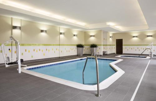 Fairlawn Hotel | Fairfield Inn & Suites by Marriott Akron Fairlawn