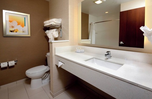 Northeast Raleigh Hotel | Fairfield Inn & Suites by Marriott Raleigh Capital Blvd./I-540