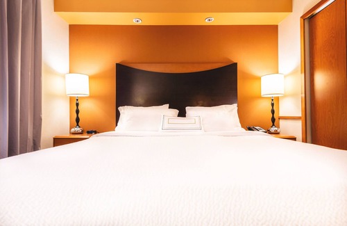 Redding Hotel | Fairfield Inn & Suites by Marriott Redding