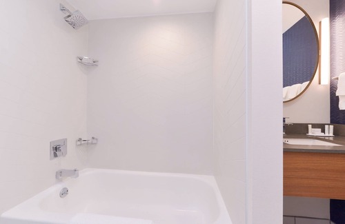 Bakersfield Hotel | Fairfield Inn & Suites by Marriott Bakersfield Central