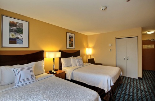 Oak Creek Hotel | Fairfield Inn & Suites by Marriott Milwaukee Airport