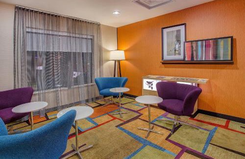 Kodak Hotel | Fairfield Inn & Suites Kodak