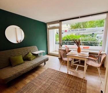 Golzheim Apartment | FairLoft - Messeloft - 5 Minutes to fair - 10 Minutes to city center