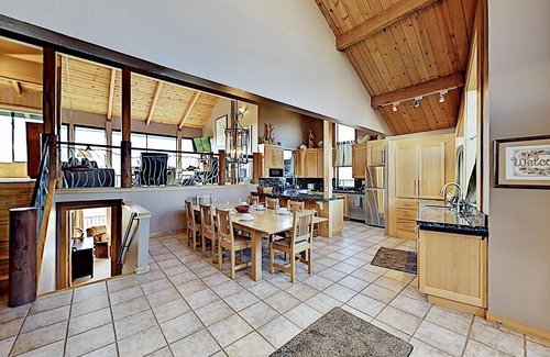 Bodega Bay House | Fairview Grande | Bay Views, Sauna & Private Hot Tub | Walk to Beach & Golf