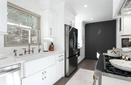 Drayton House | Fairview Luxury Oasis