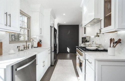 Drayton House | Fairview Luxury Oasis