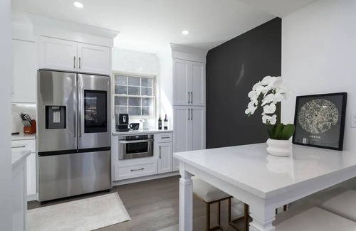 Drayton House | Fairview Luxury Oasis