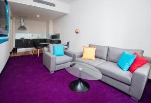 Fort Hotel | Fairway Colombo - Sri Lanka's First Hotel With Robot Technology